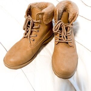 Streetwear Society Women's Tan Lace-Up Boots
